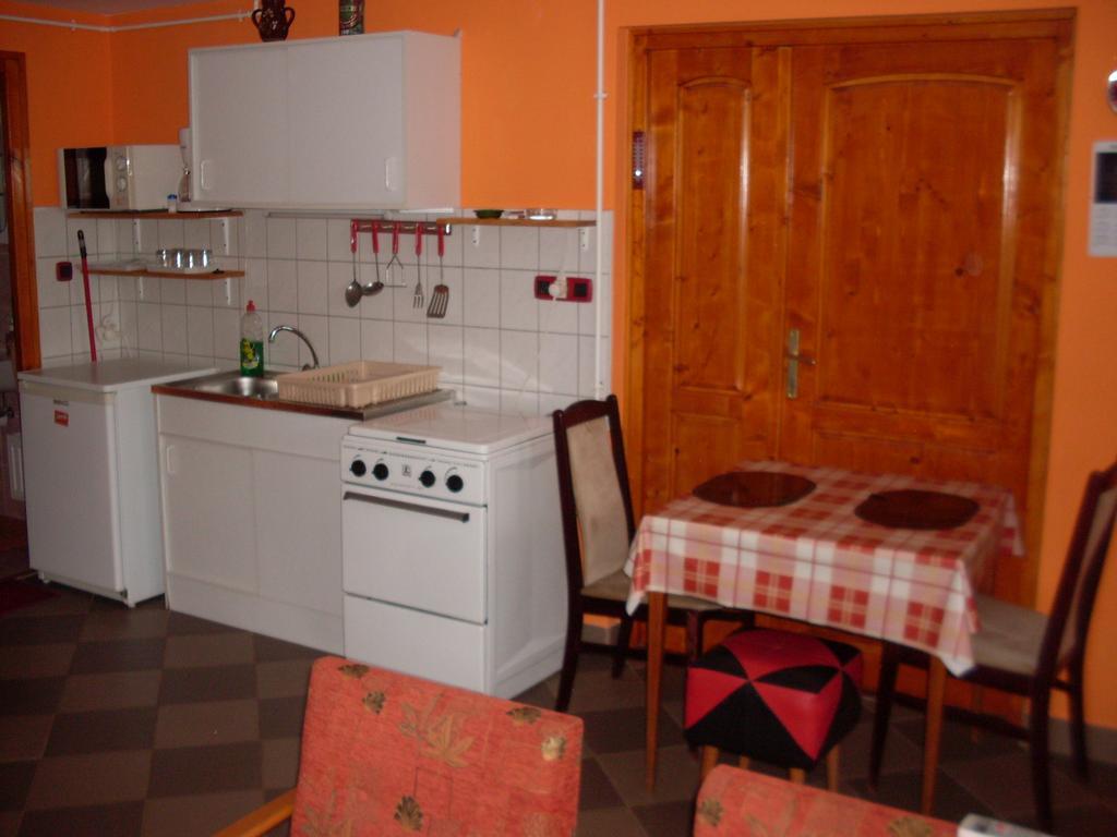 Lala Apartmanok Balatonboglár Eksteriør billede