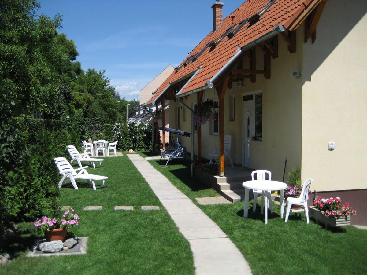 Lala Apartmanok Balatonboglár Eksteriør billede