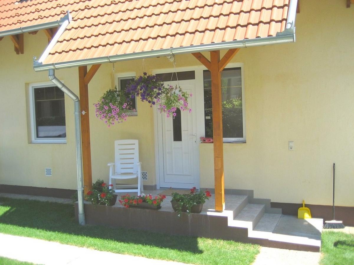 Lala Apartmanok Balatonboglár Eksteriør billede