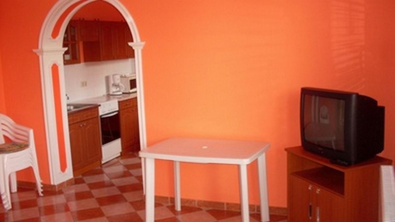 Lala Apartmanok Balatonboglár Eksteriør billede
